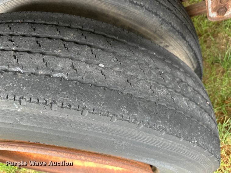 image for item OI9106 1986 Monon dry van trailer