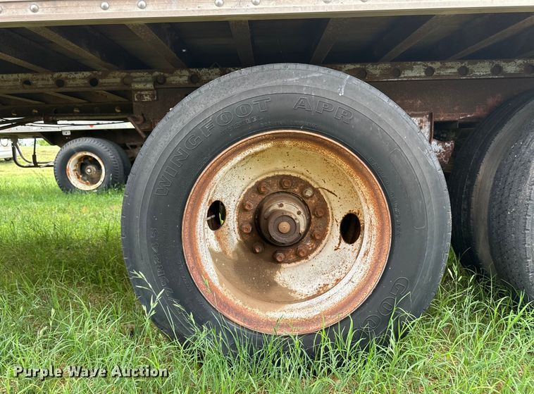 image for item OI9106 1986 Monon dry van trailer