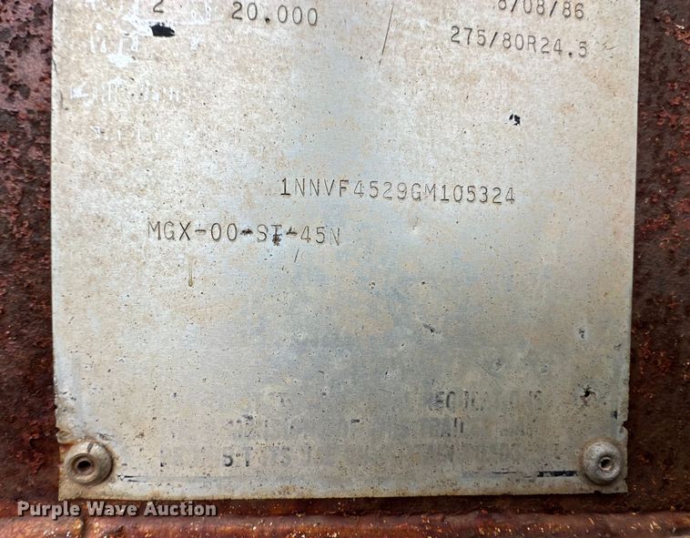 image for item OI9106 1986 Monon dry van trailer