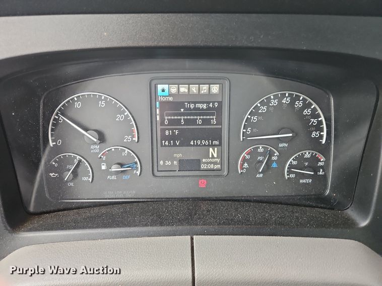 image for item OK9905 2021 Freightliner  Cascadia 126 semi truck