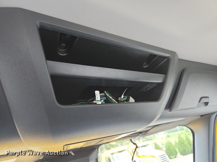 image for item OK9906 2021 Freightliner  Cascadia 126 semi truck