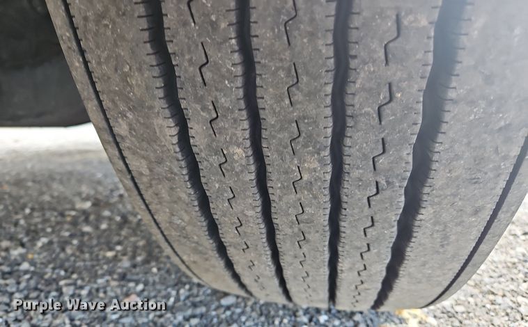 image for item OK9906 2021 Freightliner  Cascadia 126 semi truck