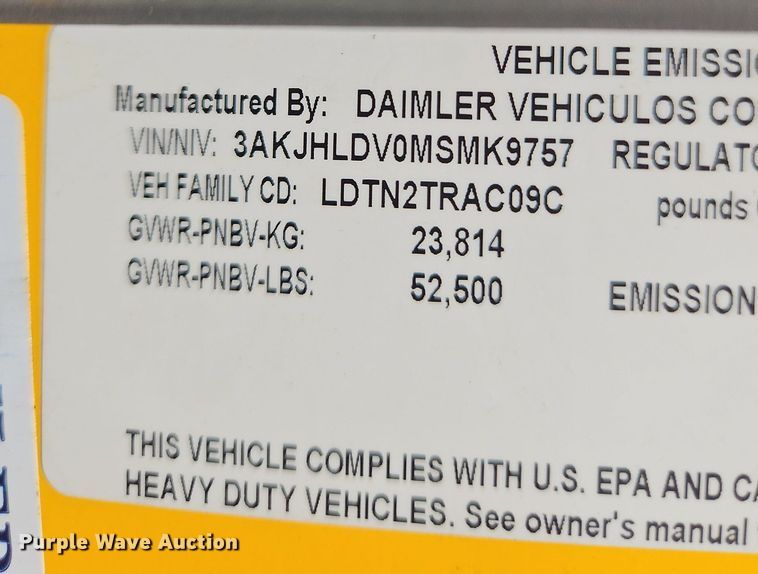 image for item OK9906 2021 Freightliner  Cascadia 126 semi truck