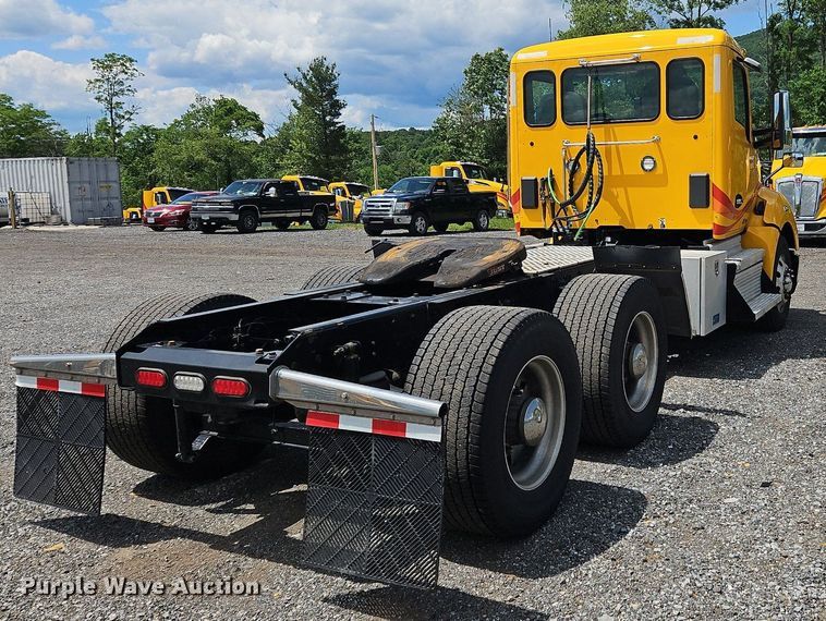 image for item OK9908 2020 Kenworth  T680  semi truck