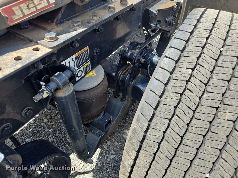 image for item OK9908 2020 Kenworth  T680  semi truck