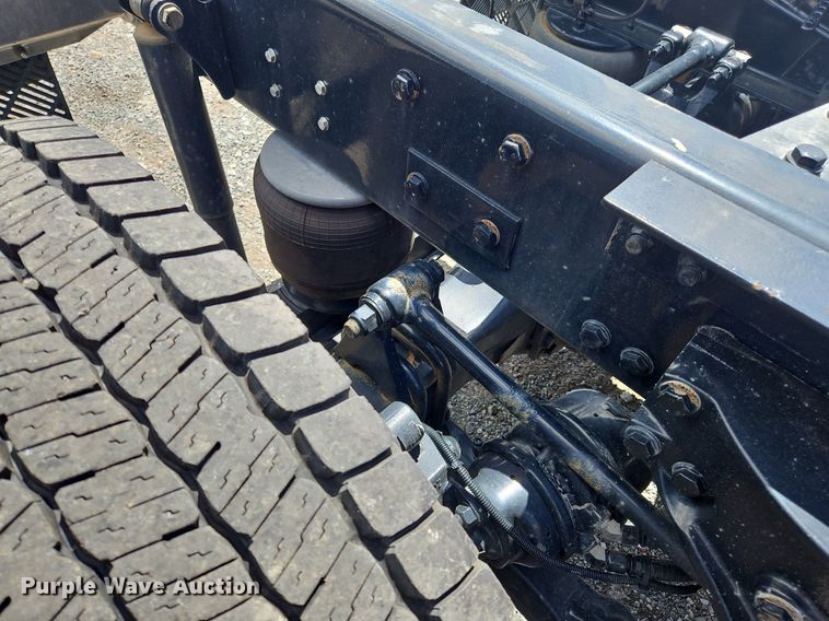 image for item OK9908 2020 Kenworth  T680  semi truck