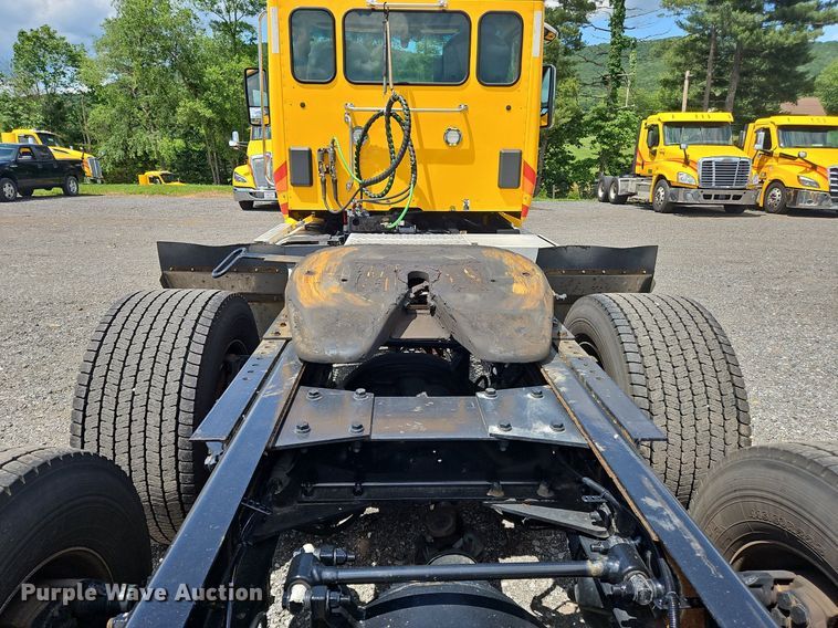 image for item OK9908 2020 Kenworth  T680  semi truck