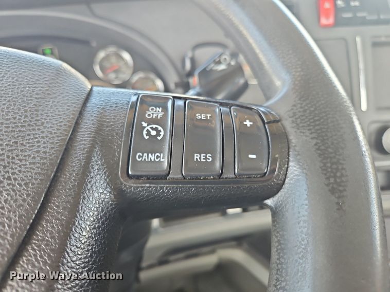 image for item OK9908 2020 Kenworth  T680  semi truck