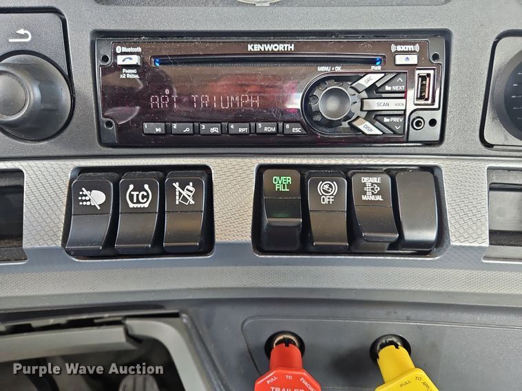 image for item OK9908 2020 Kenworth  T680  semi truck