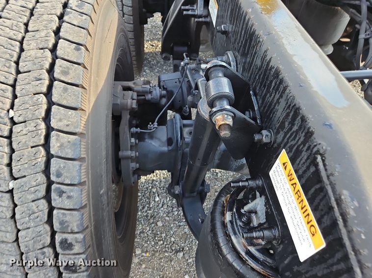 image for item OK9911 2020 Freightliner  Cascadia 126 semi truck