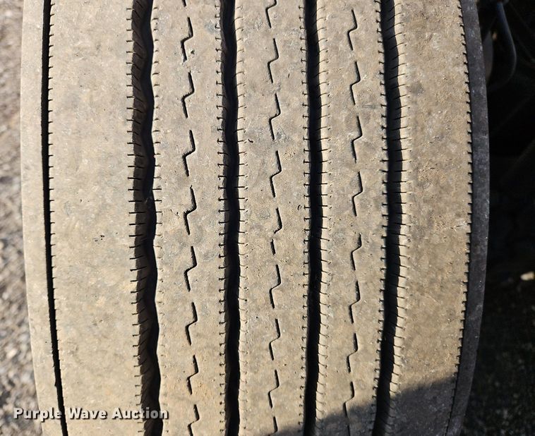 image for item OK9911 2020 Freightliner  Cascadia 126 semi truck