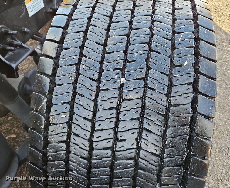 image for item OK9911 2020 Freightliner  Cascadia 126 semi truck