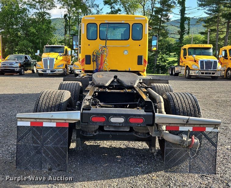 image for item OK9915 2020 Kenworth T680 semi truck