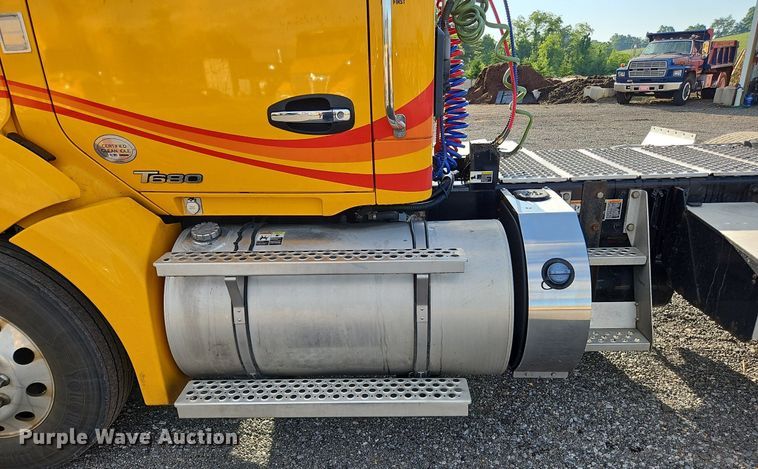 image for item OK9915 2020 Kenworth T680 semi truck