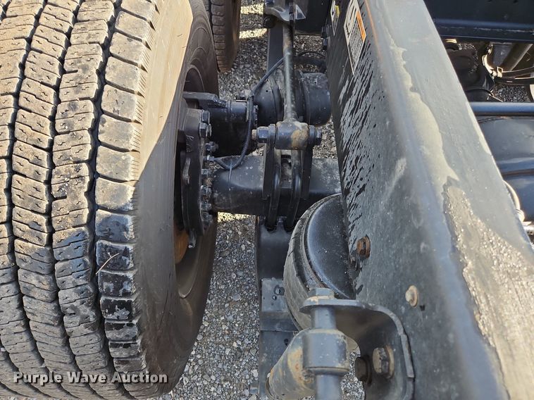 image for item OK9915 2020 Kenworth T680 semi truck