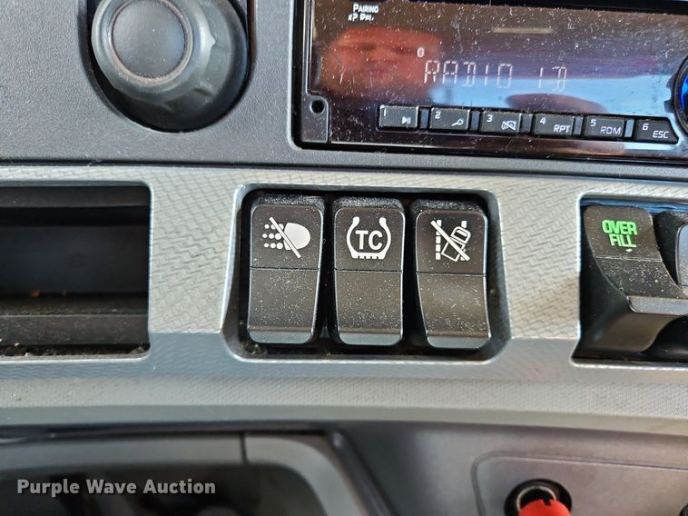 image for item OK9915 2020 Kenworth T680 semi truck