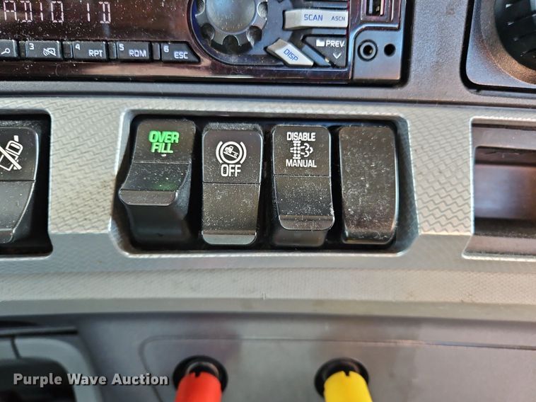 image for item OK9915 2020 Kenworth T680 semi truck