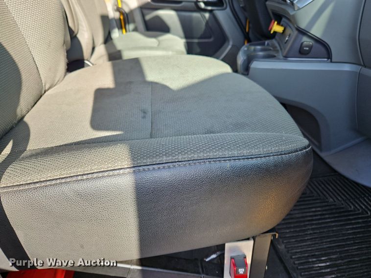 image for item OK9915 2020 Kenworth T680 semi truck