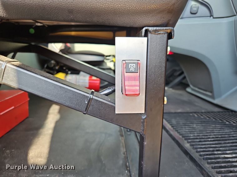 image for item OK9915 2020 Kenworth T680 semi truck