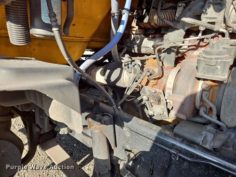 image for item OK9915 2020 Kenworth T680 semi truck