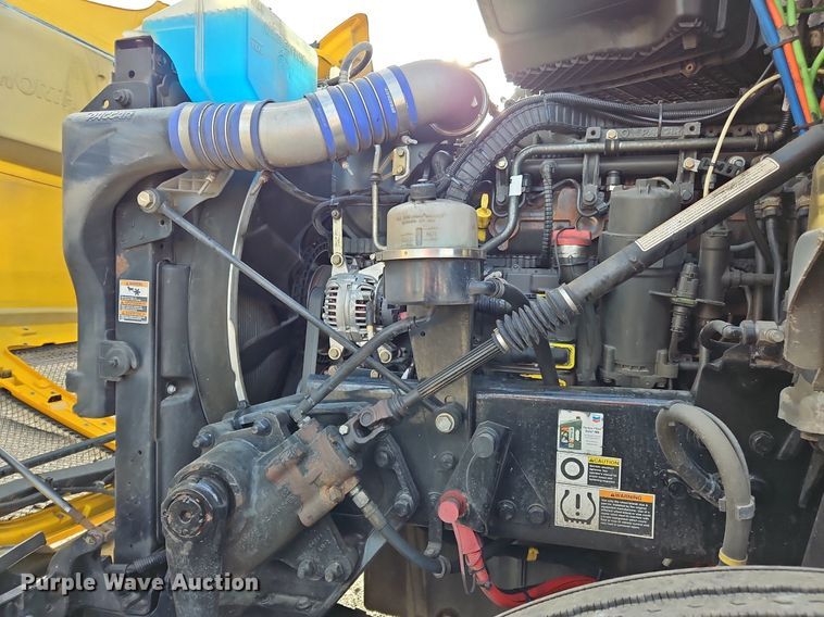 image for item OK9915 2020 Kenworth T680 semi truck