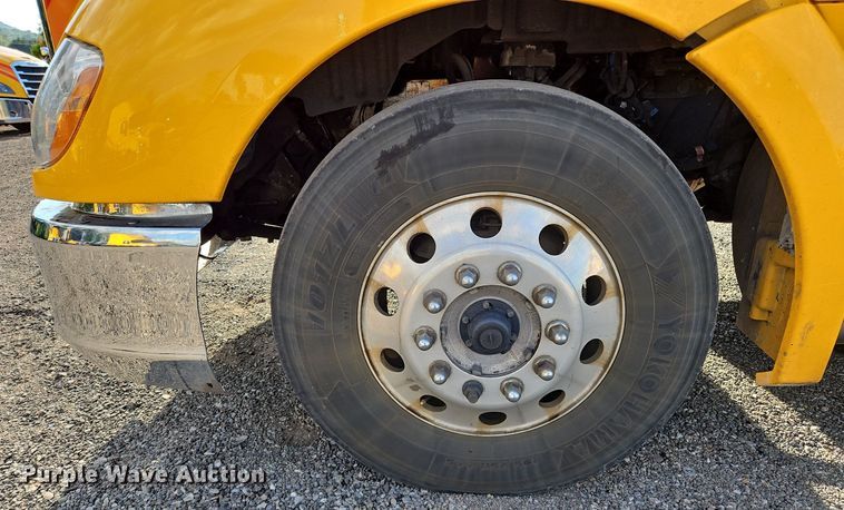 image for item OK9915 2020 Kenworth T680 semi truck