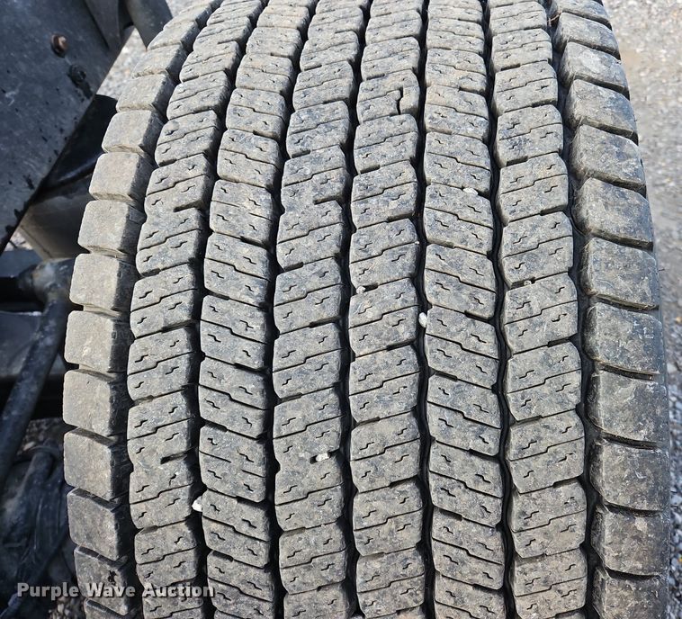 image for item OK9915 2020 Kenworth T680 semi truck