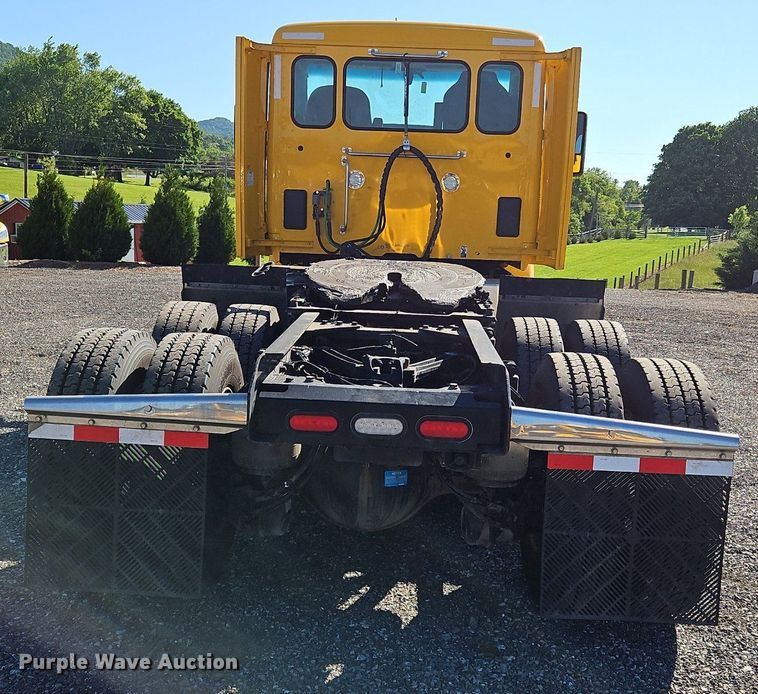 image for item OK9919 2020 Kenworth T680 semi truck