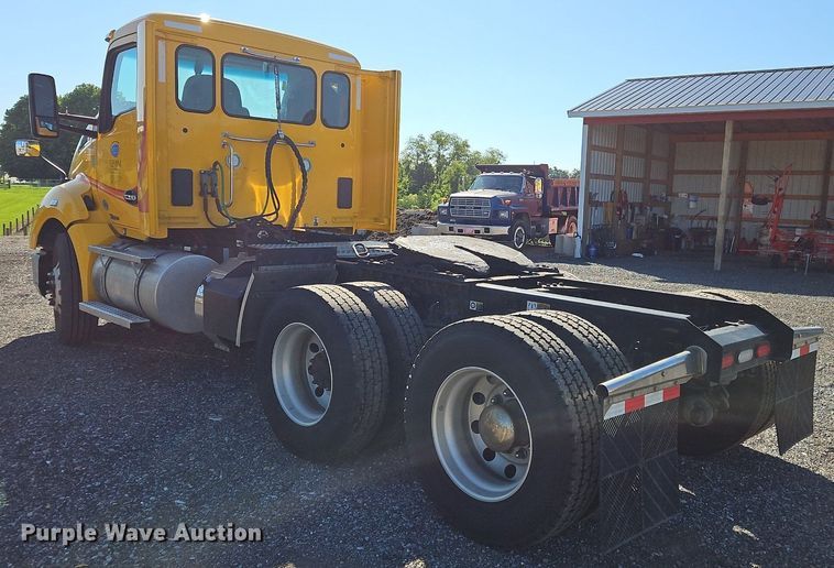 image for item OK9919 2020 Kenworth T680 semi truck