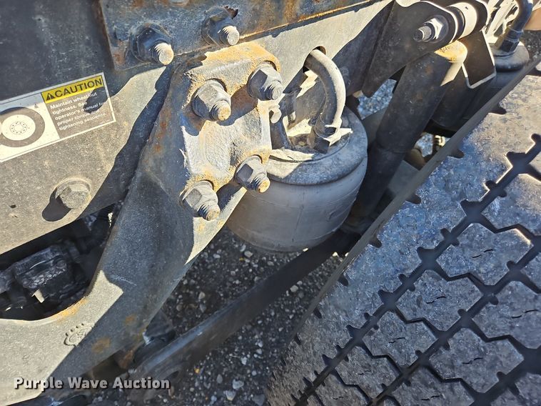 image for item OK9919 2020 Kenworth T680 semi truck