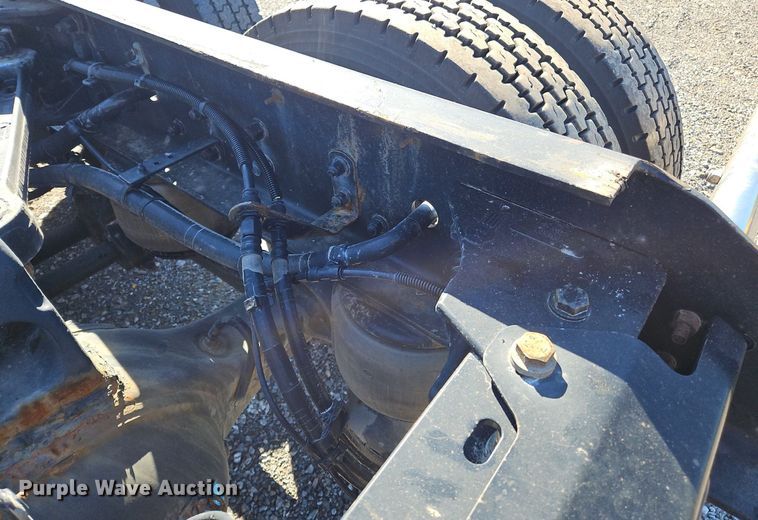 image for item OK9919 2020 Kenworth T680 semi truck