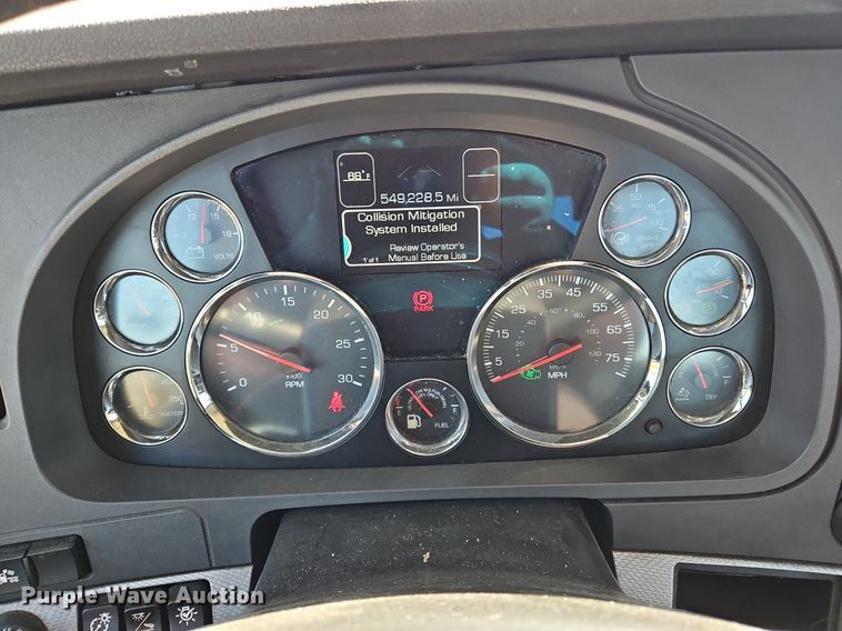 image for item OK9919 2020 Kenworth T680 semi truck