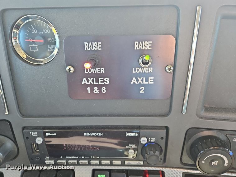 image for item OK9919 2020 Kenworth T680 semi truck