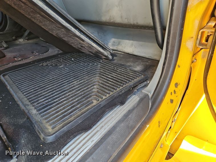 image for item OK9919 2020 Kenworth T680 semi truck