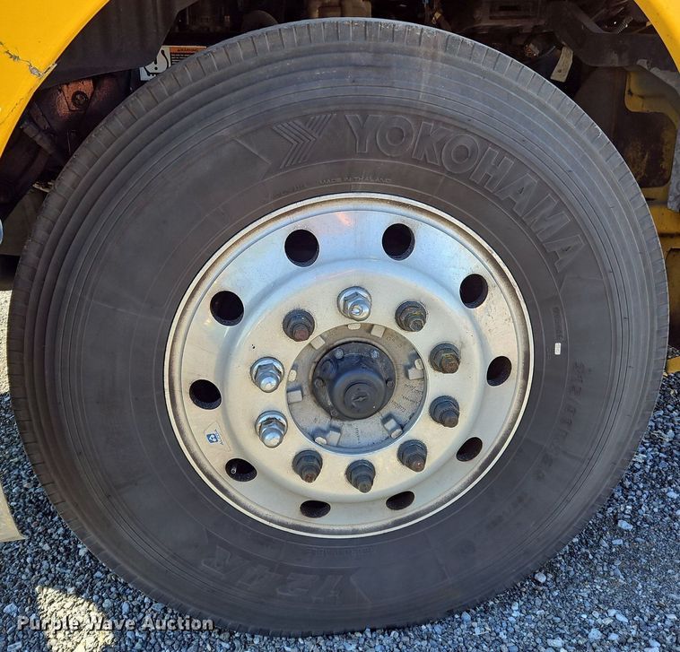 image for item OK9919 2020 Kenworth T680 semi truck