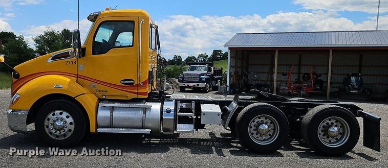 image for item OK9921 2020 Kenworth  T680 semi truck