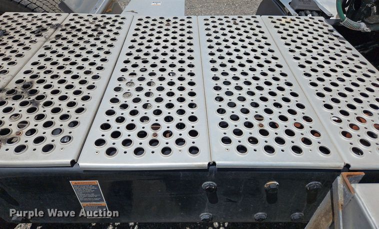 image for item OK9921 2020 Kenworth  T680 semi truck