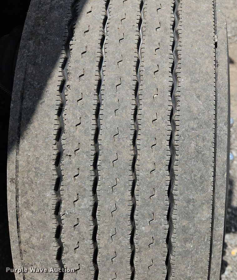 image for item OK9921 2020 Kenworth  T680 semi truck