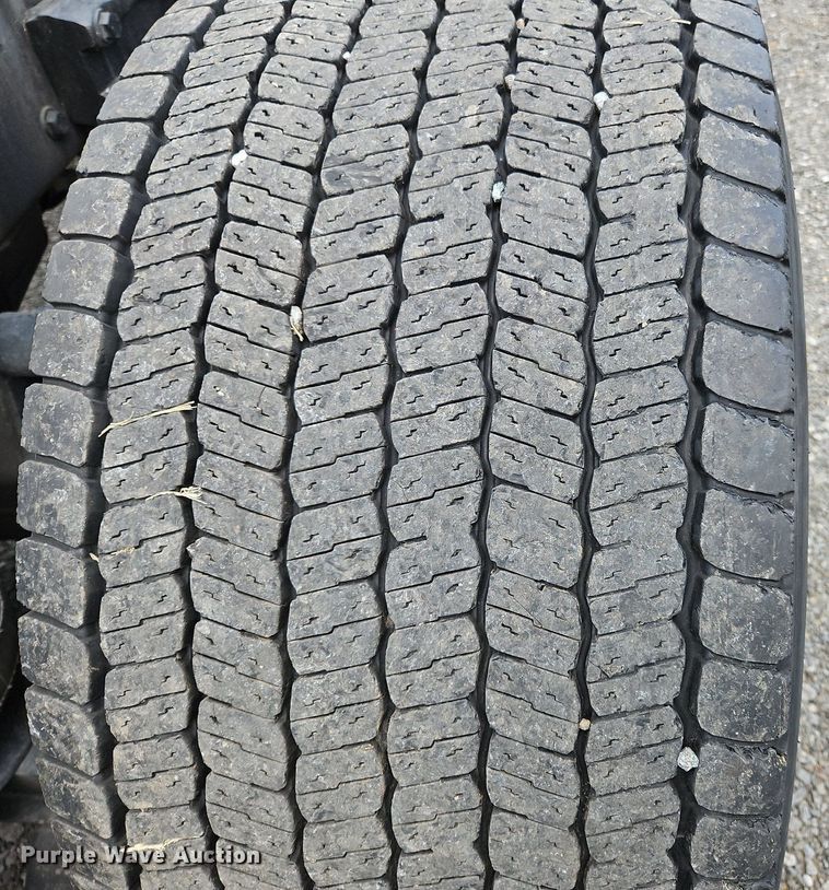 image for item OK9921 2020 Kenworth  T680 semi truck