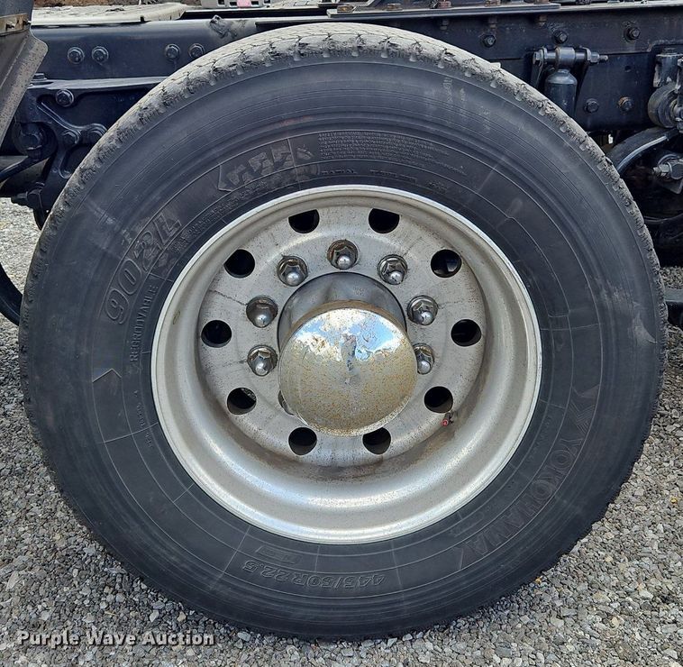 image for item OK9921 2020 Kenworth  T680 semi truck