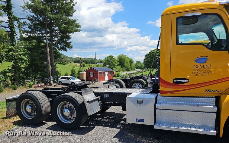 image for item OK9922 2020 Kenworth T680 semi truck