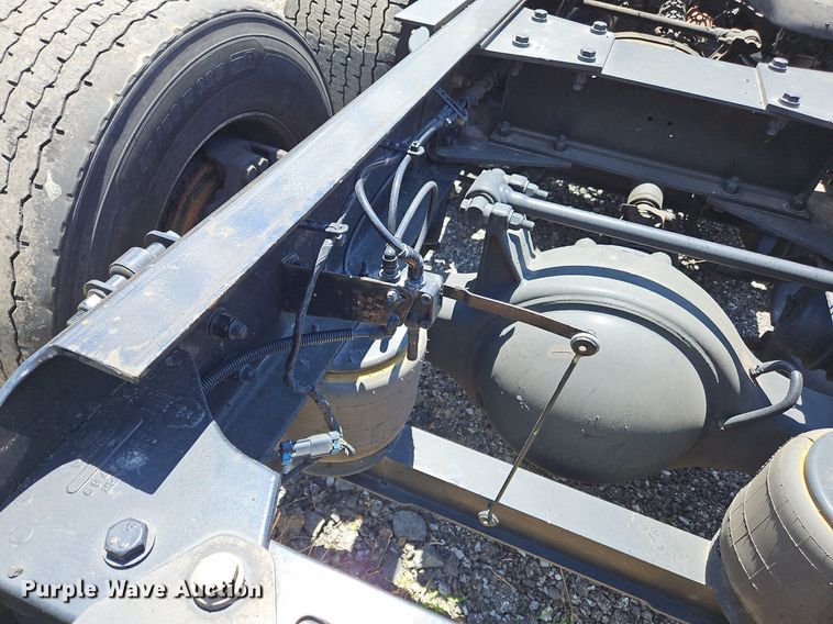 image for item OK9922 2020 Kenworth T680 semi truck