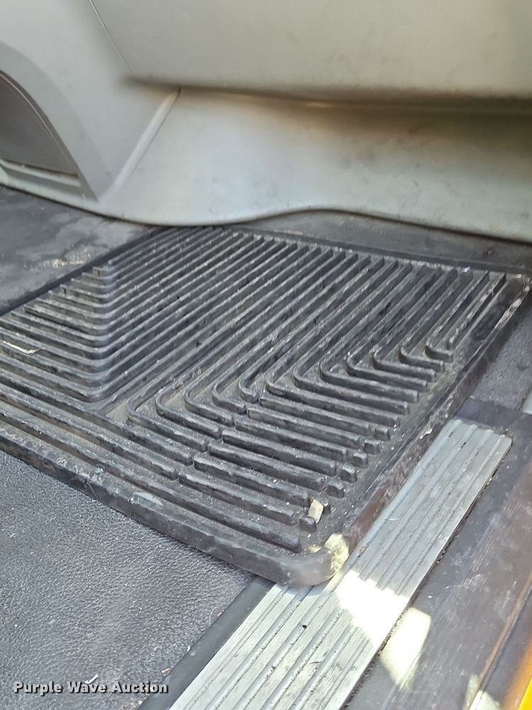 image for item OK9922 2020 Kenworth T680 semi truck