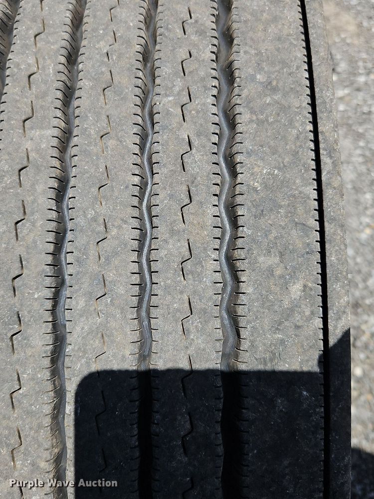 image for item OK9922 2020 Kenworth T680 semi truck