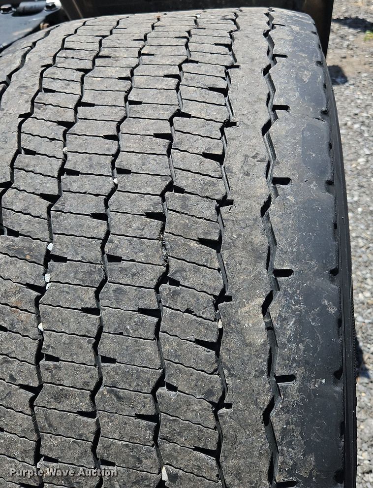 image for item OK9922 2020 Kenworth T680 semi truck