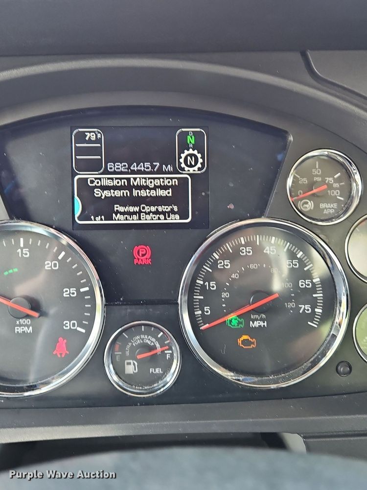 image for item OK9922 2020 Kenworth T680 semi truck