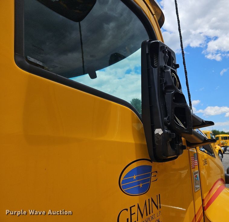 image for item OK9923 2019 Kenworth T680 semi truck