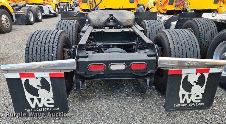 image for item OK9923 2019 Kenworth T680 semi truck