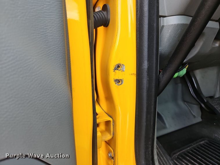 image for item OK9923 2019 Kenworth T680 semi truck