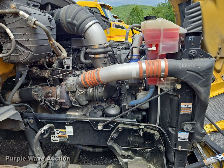 image for item OK9923 2019 Kenworth T680 semi truck